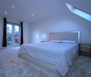 4 bedroom semi-detached house to rent - Photo 1