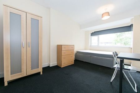 Kelso Gardens, Hyde Park, Leeds - Photo 5