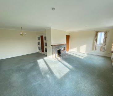 Worcester Drive, Langland, Swansea, SA3 - Photo 1