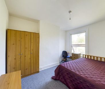 4 bedroom House To Let - Photo 1