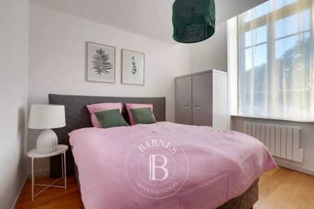 Location Appartement 6 pièces 184m² LYON 5ème - Photo 3