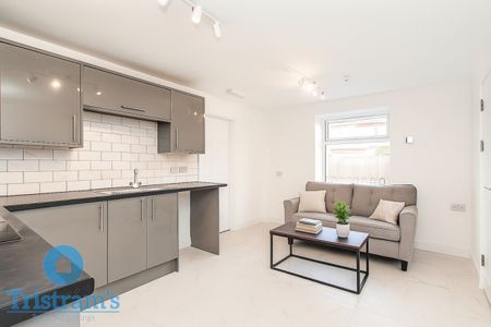 6 bed Semi-Detached House for Rent - Photo 5