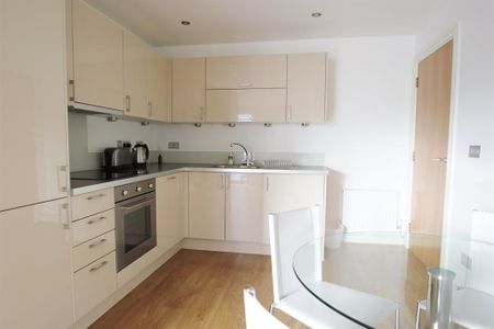 2 Bed Flat, Werner Court, E3 - Photo 5