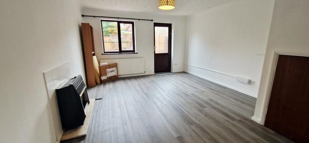 2 bedroom semi-detached house to rent - Photo 1