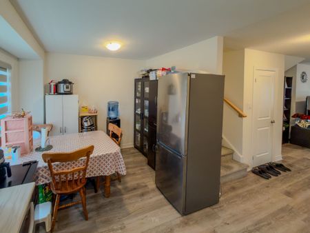 For Lease - 32 Reid Avenue, Hamilton, Ontario - Photo 3