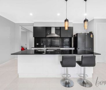 IMMACULATE, SPACIOUS AND IN A PRIME LOCATION - Photo 4