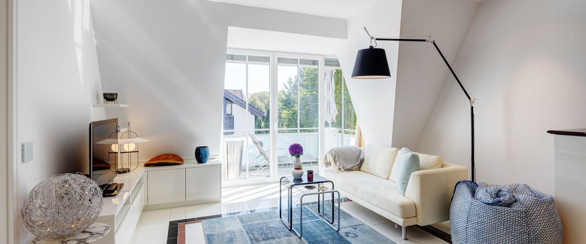 Luxuriously furnished attic apartment in Solln - Foto 1