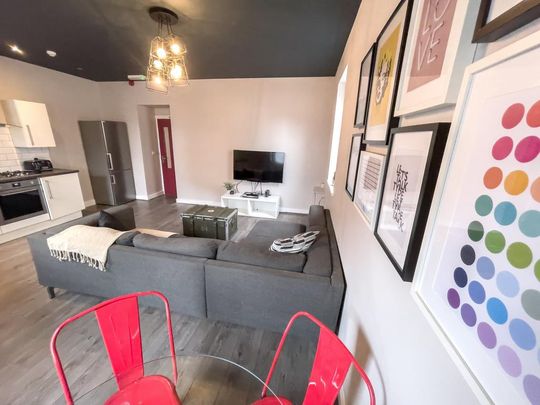 1 bedroom in a house share to rent - Photo 1