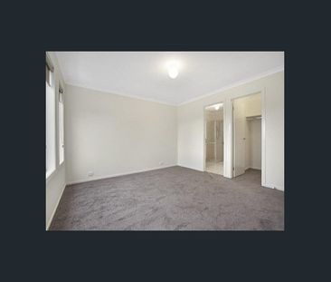 Enormous Living in Convenient Locale - Photo 1