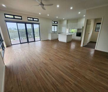 Charming Retreat in Tallwoods Village - Photo 1