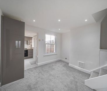 2 bedroom terraced house to rent - Photo 5