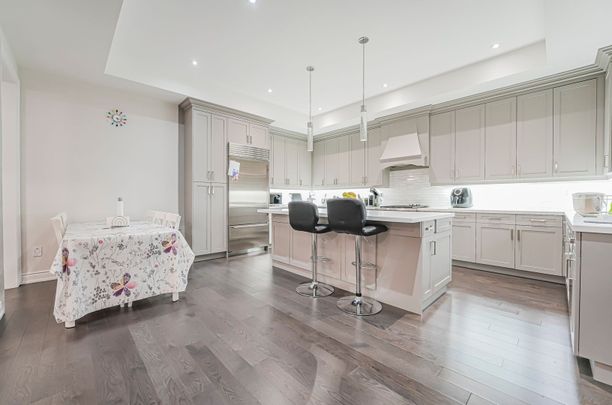 For Lease - 3207 Millicent Avenue, Oakville, Ontario - Photo 1