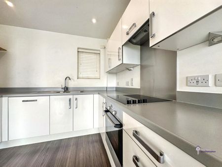 2 bedroom flat to rent - Photo 3