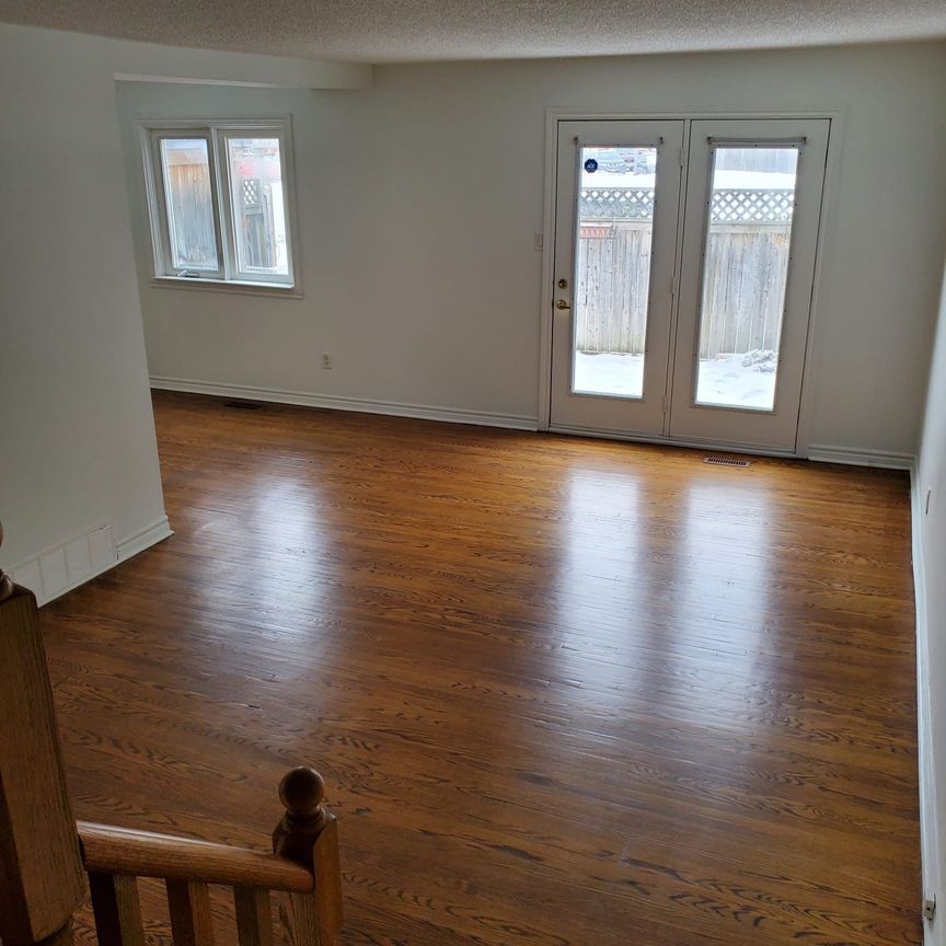 For Lease - 7 Townhouse Crescent, Brampton, Ontario - Photo 1