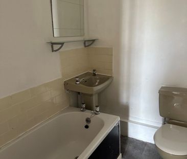 Flat 3 17, Derbyshire Lane, Manchester, M32 - Photo 4