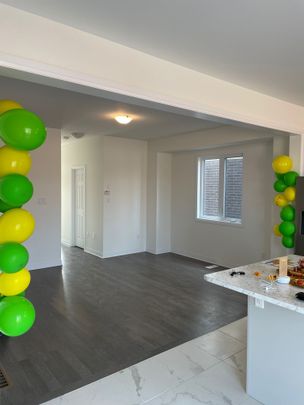 For Lease - 148 Port Crescent, Welland, Ontario - Photo 1