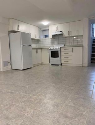 For Lease - 6 Rusholme Park Crescent Unit# Lower, Toronto, Ontario - Photo 1