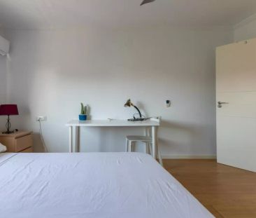 4-bedroom apartment for rent in L'Illa Perduda, Valencia, perfect for students and couples. - Foto 6