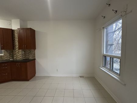 For Lease - 1504 Queen Street Unit# 2B, Toronto, Ontario - Photo 5