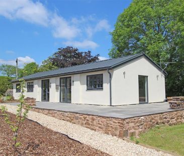 2 bedroom detached bungalow to rent - Photo 1