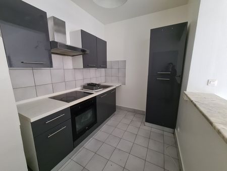 Location Appartement 4 pièces 72m² NANCY 54000 - Photo 2