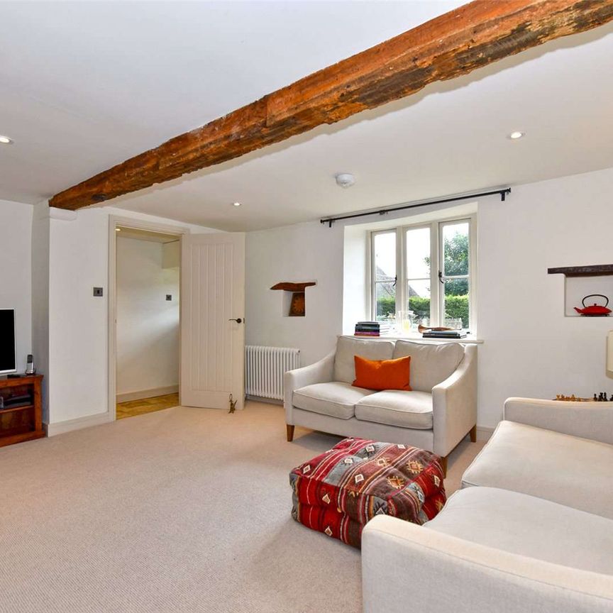 Three bedroom property situated on the edge of the wonderful Cotswold village of Ampney Crucis. - Photo 1