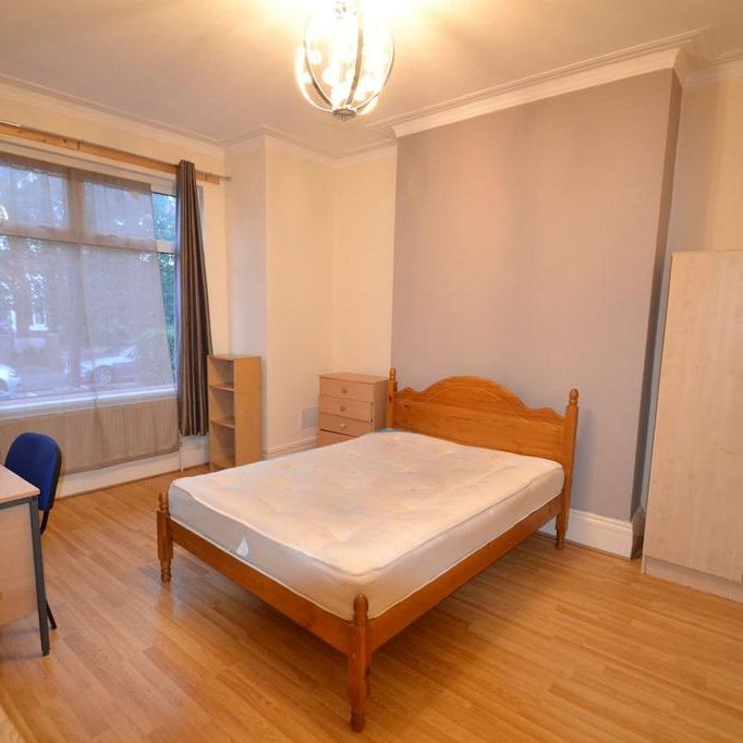 3 bedroom house share to rent - Photo 1