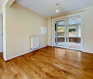 A lovely detached 3 bedroom house, with garage and enclosed rear ga... - Photo 6