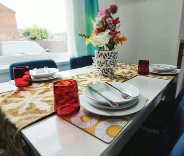 Terraced House to rent on - Photo 2