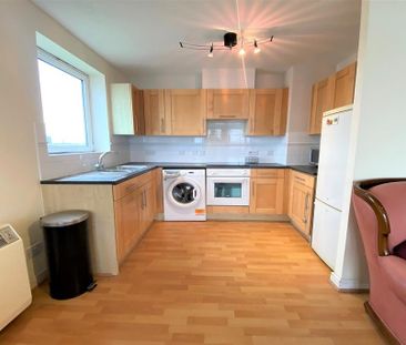 2 bedroom apartment to rent - Photo 6