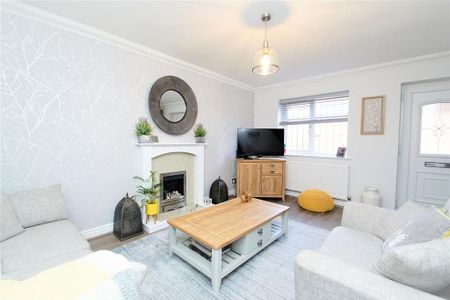 2 bedroom townhouse to rent - Photo 2