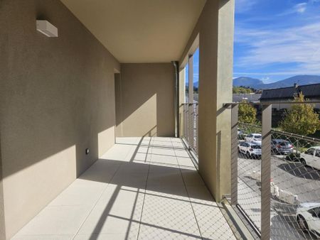 Location Appartement 3 pièces 63m² CHAMBERY 73000 - Photo 4