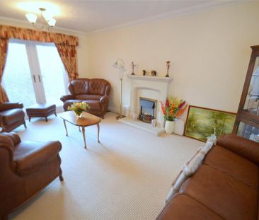 4 bedroom detached house to rent - Photo 2
