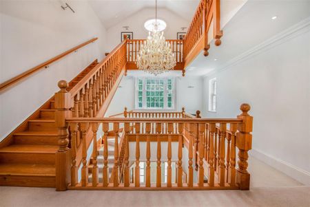 8 bedroom detached house to rent - Photo 3