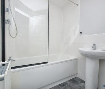 3 bedroom semi-detached house to rent - Photo 6