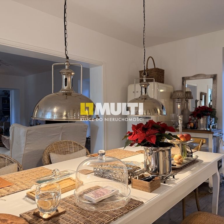 Duży dom w pobliżu Jeziora Szmaragdowego - Photo 1