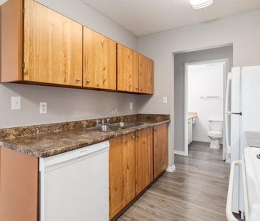 2 Bedroom - Photo 6