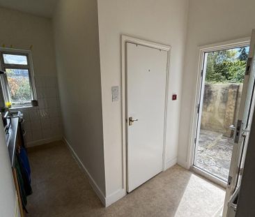 Studio to rent - Photo 6