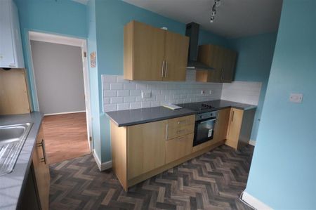 3 bedroom terraced house to rent - Photo 3