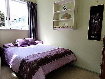 a bungalow home in a prime location - Photo 2