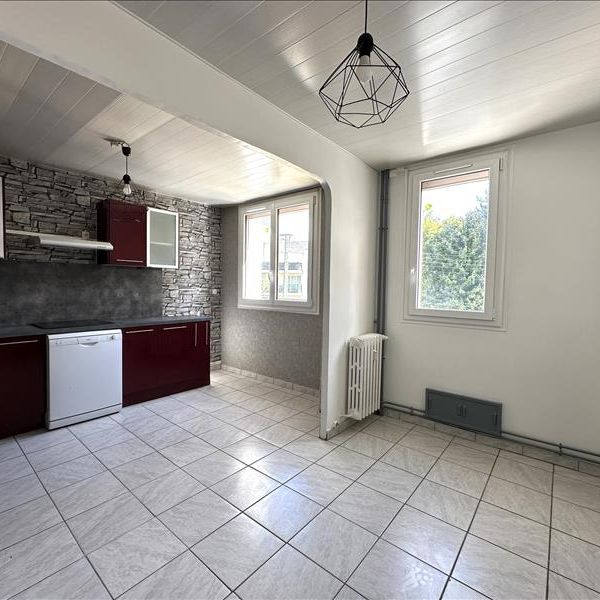 2 pièces - 56 m² - 1er étage - Colocation non autorisée - Photo 1