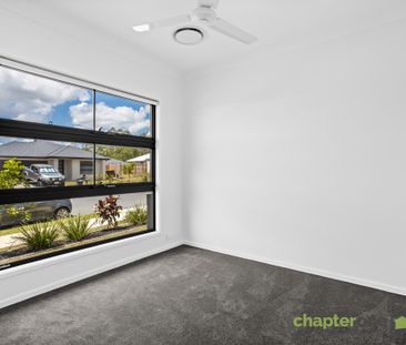 8 Ferris Avenue, Park Ridge QLD 4125 - House For Rent | Domain - Photo 6