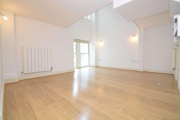 Cadogan Road, London, SE18 - Photo 1