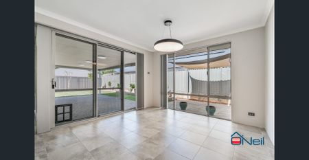 BYFORD - 4x2 - CONVENIENCE MEETS STYLE IN THIS GORGEOUS FAMILY SIZED HOME - MOVE IN READY JUST IN TIME FOR CHRISTMAS! - Photo 5