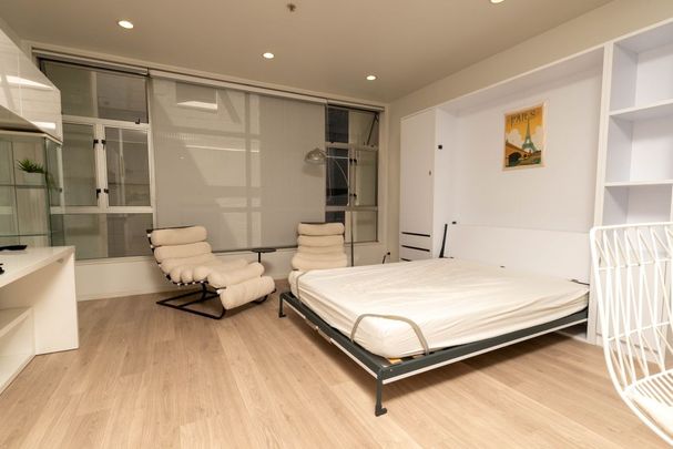 Modern Fully Furnished Studio - Photo 1