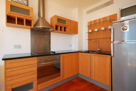 1 bedroom flat to rent - Photo 4