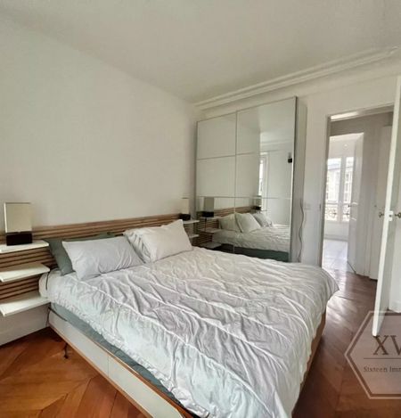 Appartement • Elysées-Madeleine - Photo 3