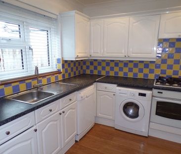 Stanley Road, RM13 8AJ, Property for rent - Photo 4