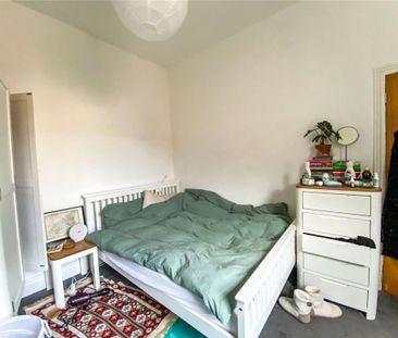 4 bedroom terraced house to rent - Photo 6