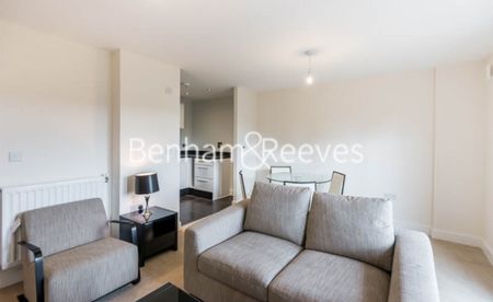 1 Bedroom flat to rent in Victoria Way, Fairthorn Road, SE7 - Photo 2